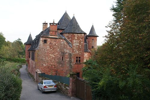 collonges-la-rouge--castel-de-vassinhac-modif.jpg