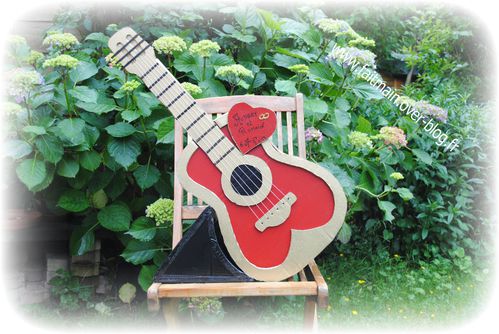 urne-guitare-gyspy.JPG