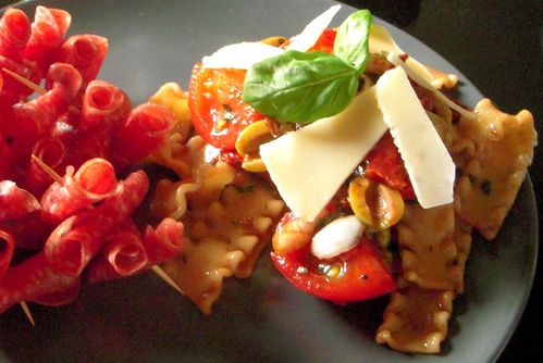 salade pates basilic tomates cerises parmesan lola divine t