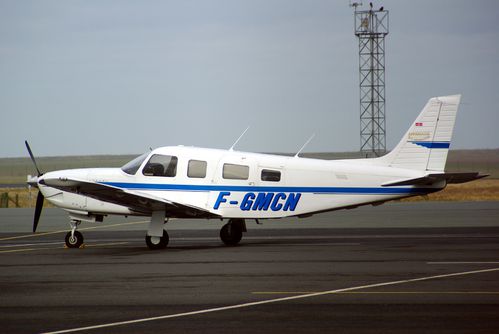 piper-PA32-cherokee-six-F-GMCN.jpg