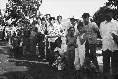 June-1960-Kimpo--Korea---Visit-by-US-President-Dwight-Eisen.JPG