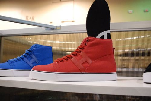 HUF-Spring-Summer-2010-Footwear-A-Closer-Look-17.jpg