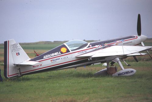 extra 260 N618PW (2)