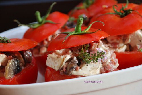 Tomates farcies au chèvre