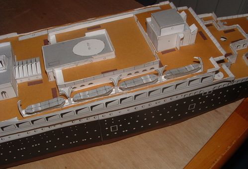 Maquette en carton - Page 6 Canots