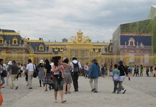 Trompe-l'oeil grille château Versailles 1