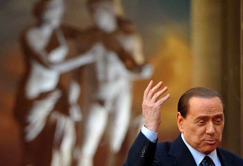 video.-quand-berlusconi-invite-des-etudiantes-a-une-soiree-.jpg