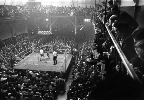 diaporama-1367-4-Central-sporting-club-1945.jpeg
