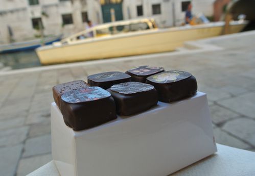 vizio virtu chocolats bateau