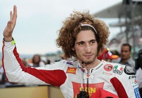 211420_l-italien-marco-simoncelli-decede-le-23-octobre-2011.jpg