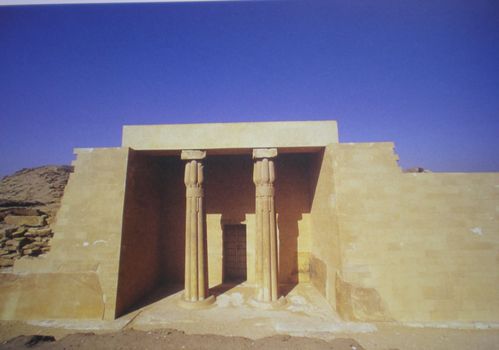 Ptahshepses---Entree-du-mastaba.jpg