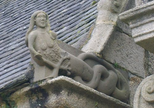 femme-serpent de Sizun