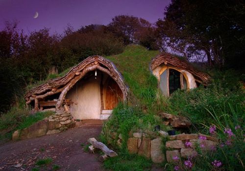 woodland-home-the-hobbit-house-by-simon-dale-12.jpg