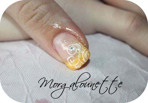 pose en gel avec du jaune et arabesque (3)