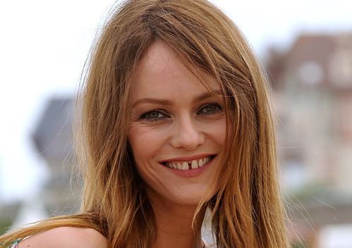 Vanessa-Paradis1_exact810x609_l.jpg