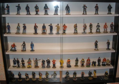 Les vitrines de Serges : figurines en plomb au 1/32 