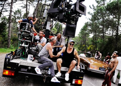 20120717-pictures-madonna-turn-up-the-radio-making-of-08.jpg