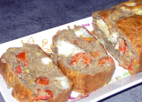 Cake sarrasin, chèvre, tomates, pignons5