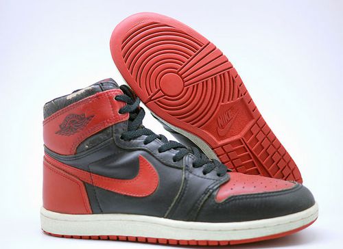 Air-Jordan-Original-1-Black-Red-1985.jpg