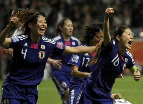 les-japonaises-exultent-apres-l-egalisation-a-2-2