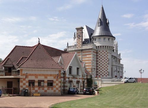 Famars_-Nord-Fr-_chateau.JPG