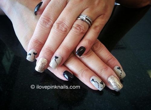 nail art bianco e nero gold