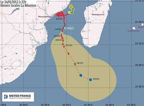 Meteo-France-Reunion---trajectoire-FUNSO---24-01-2012.jpg