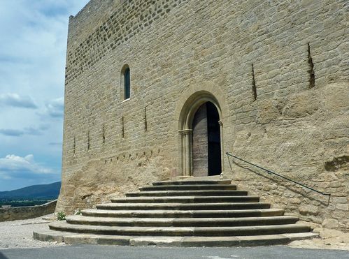 Ansouis Escalier église