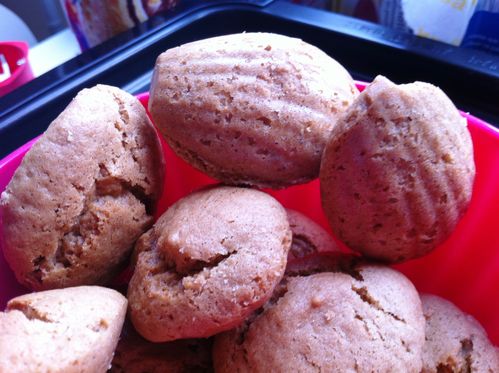 http://img.over-blog.com/500x373/4/73/01/12/TOUQUET/a/madeleines-legeres.jpg