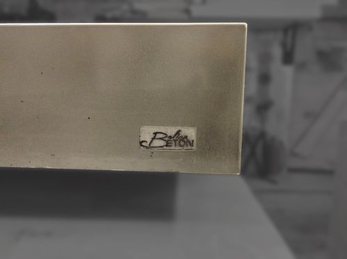 signature.jpg
