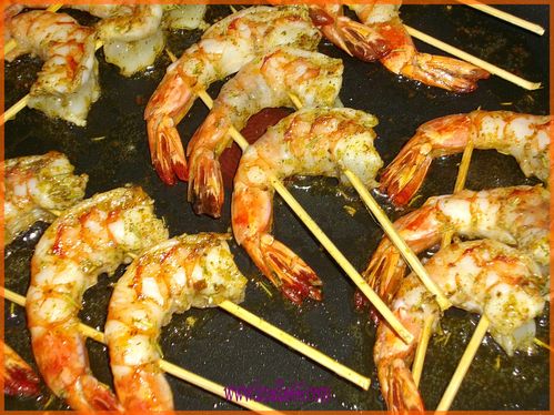 Brochettes de gambas en cuisson1
