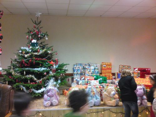sapin et cadeaux
