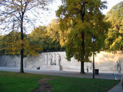 Geneva_monument_international_de_la_reformation.jpg