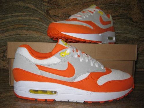 solefly2010173-570x427.jpg