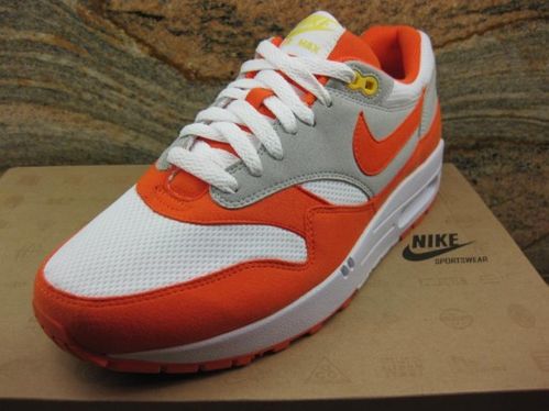 solefly2010176-570x427.jpg