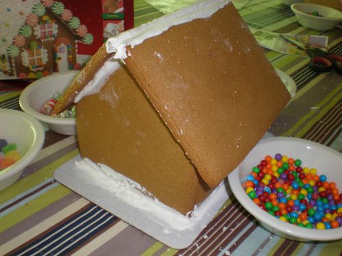Gingerbread house 011