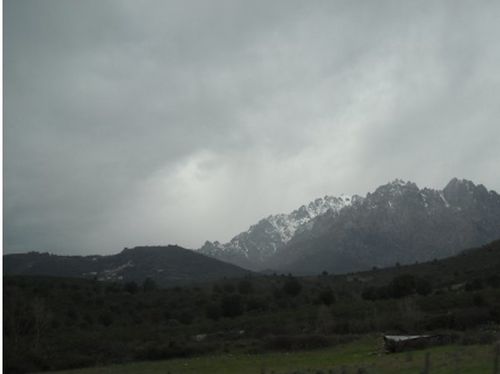 VILLAGE CIEL GRIS