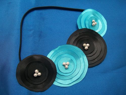 fleurs-satin-turquoise.JPG