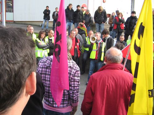 20-10.2010-Lorient-gare-et-AG-des-syndicats-CGT-morbihan-0.jpg