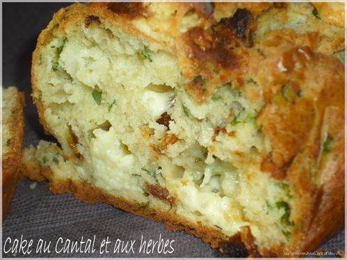 cake cantal herbes