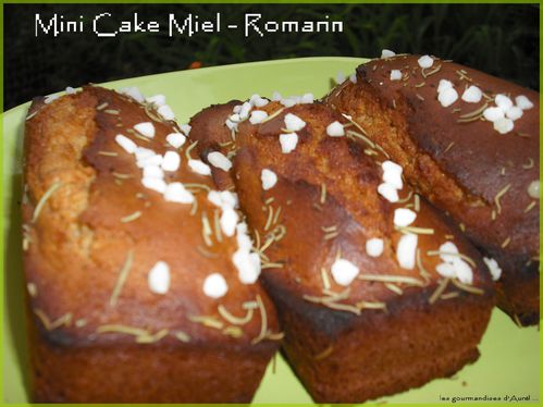 mini-cakes-miel-romarin.jpg
