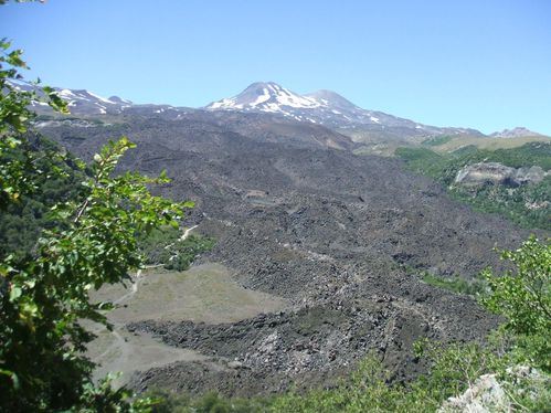 Lagunadelhuemul-CaminoShangrila-2010 (2)