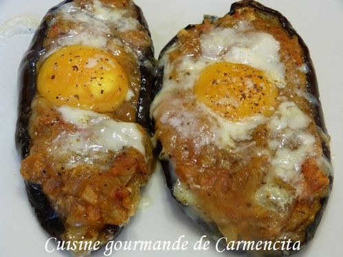 Aubergines farcies, oeuf au nid