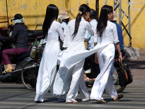 Ao Dai multicolores : Ao Dai multicolores :