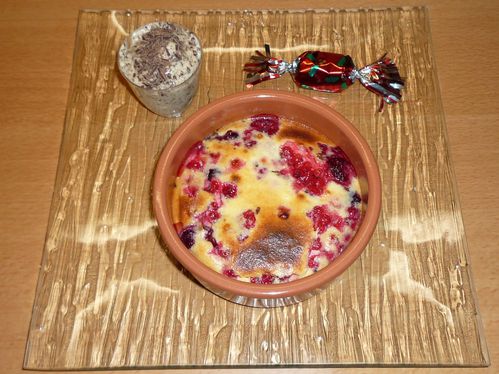 gratin-fruits-rouge-et-mousse-miel-chocolat.JPG