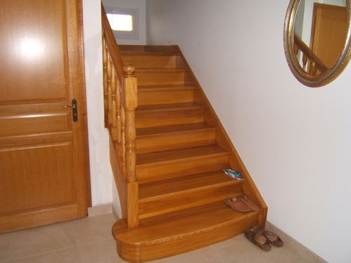 escalier.jpg.JPG