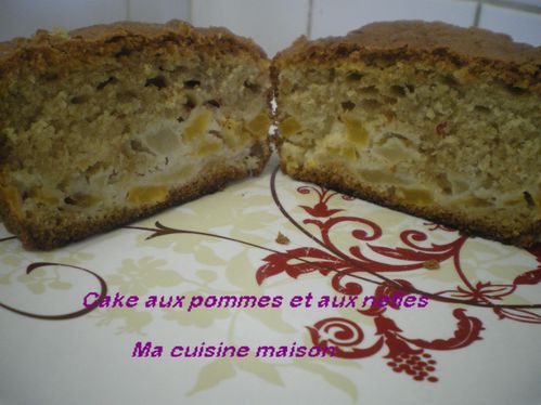 Cake-aux-pommes-et-nefles--5-.JPG