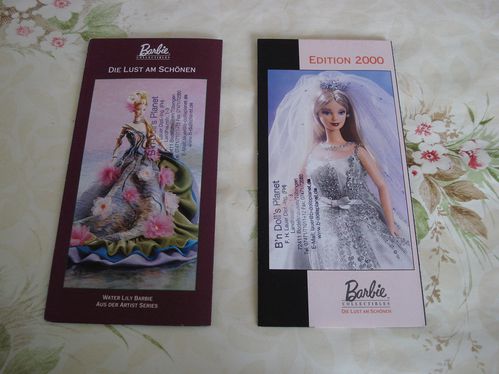 deux-depliants-collection-barbie-1998-et-2000-.JPG