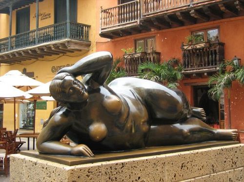 2528556-Botero-sculpture-Cartagena-1