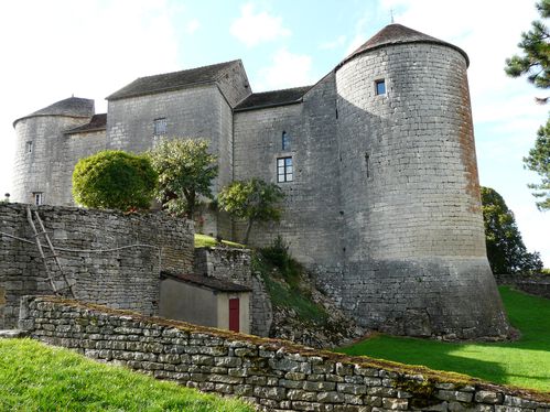 donjon mont-saint-jean